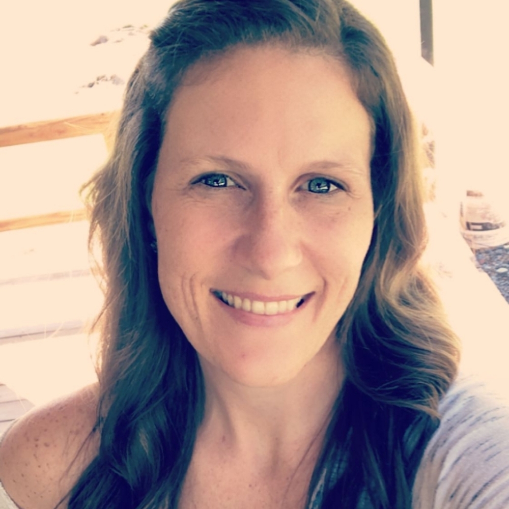 Hi!  Meet your posher!  ☺️